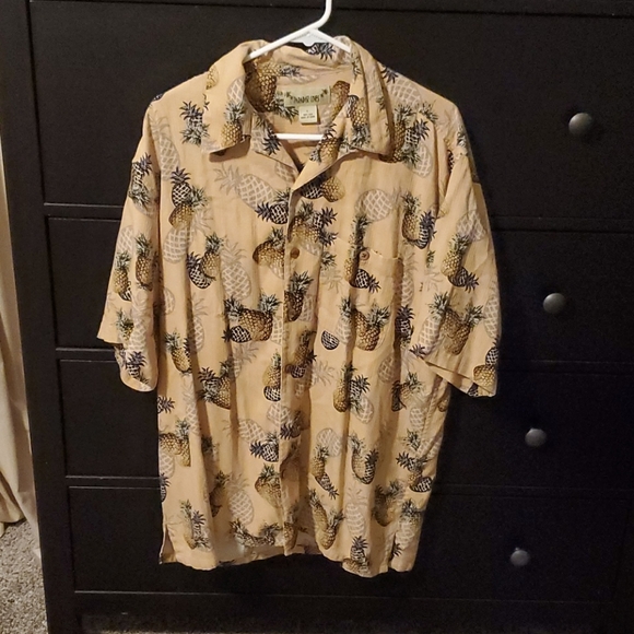 Hawaiian Shirts - Picture 4 of 5